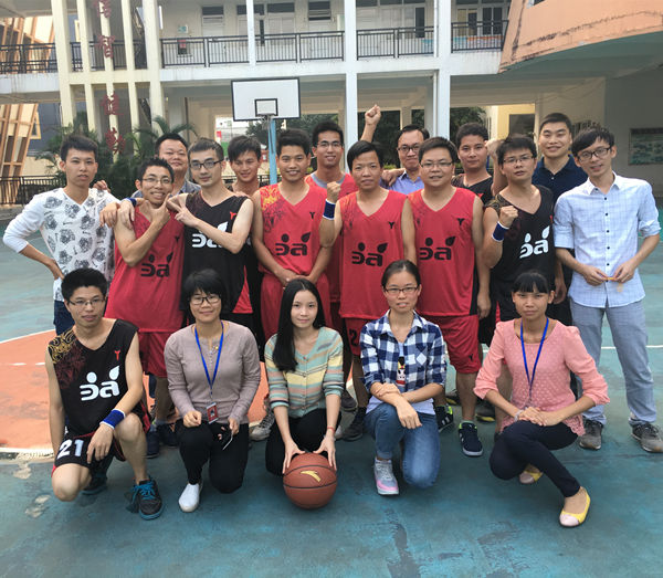 团结拼搏——三吖幼教第一届集体篮球比赛